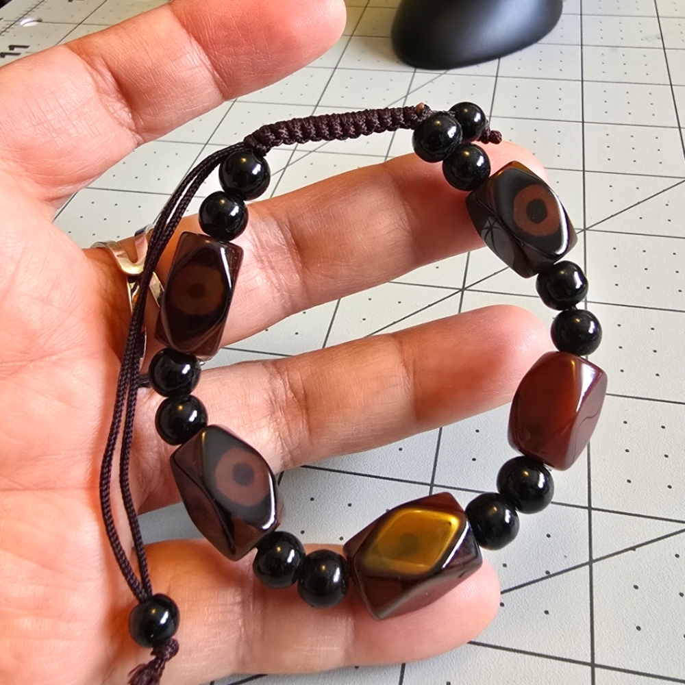 Beautiful Tibetan Dzi Agate Bracelet